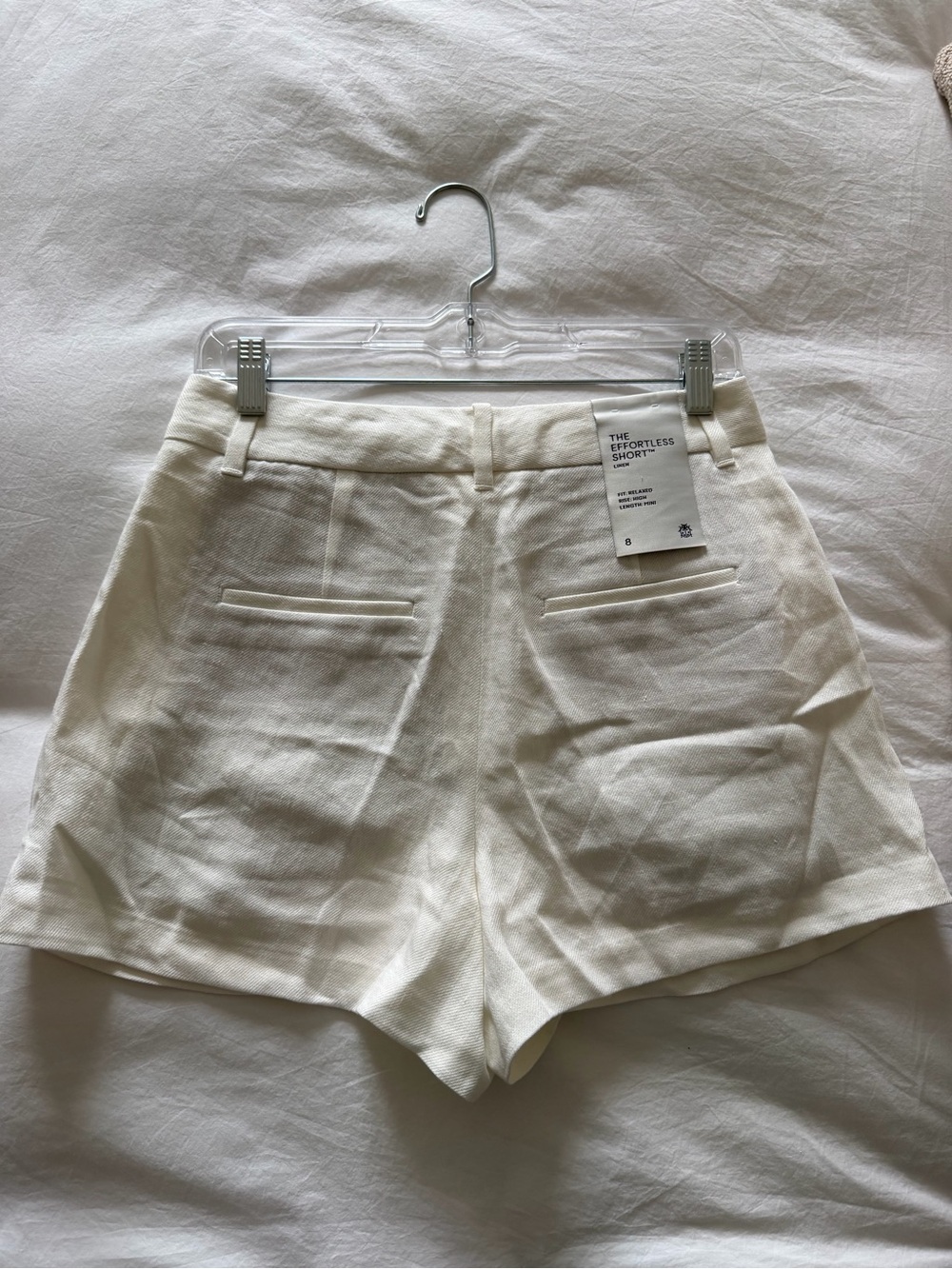 Aritzia Linen Shorts in Off-White - Picture 4 of 4